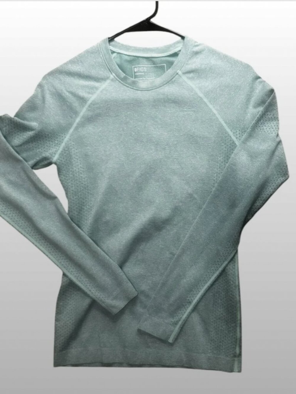 🌱 FIGS Seamless Salta Top Small Eucalyptus Scrub Top Excellent Used Condition🌱